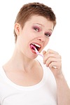 【動画】たった1週間で歯を白くする自宅で出来るホワイトニング方法